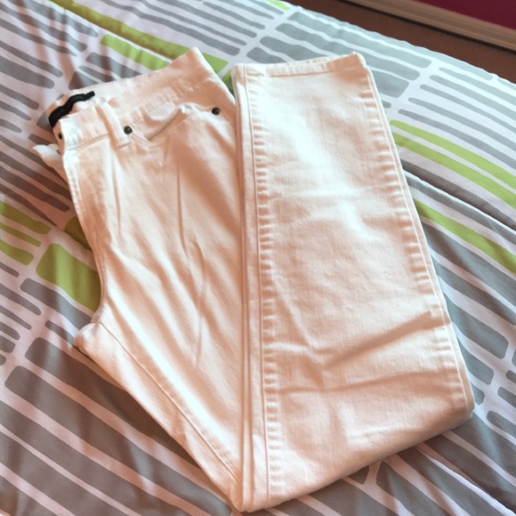 White Calvin Klein jeans - Picture 2 of 3